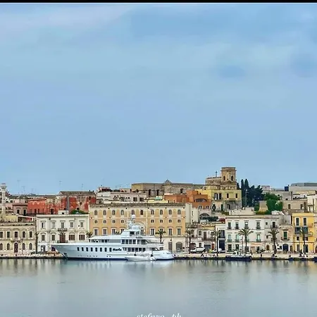 Dimora Nonna Lisa Apartamento Bríndisi